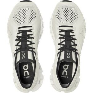 EUC Womens On Cloud X Running/Training Shoes - Size 6.5